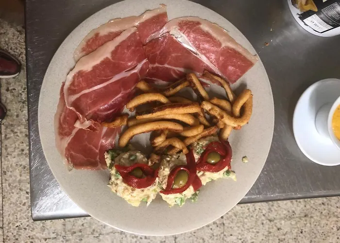 게스트하우스 El Delfin 3*